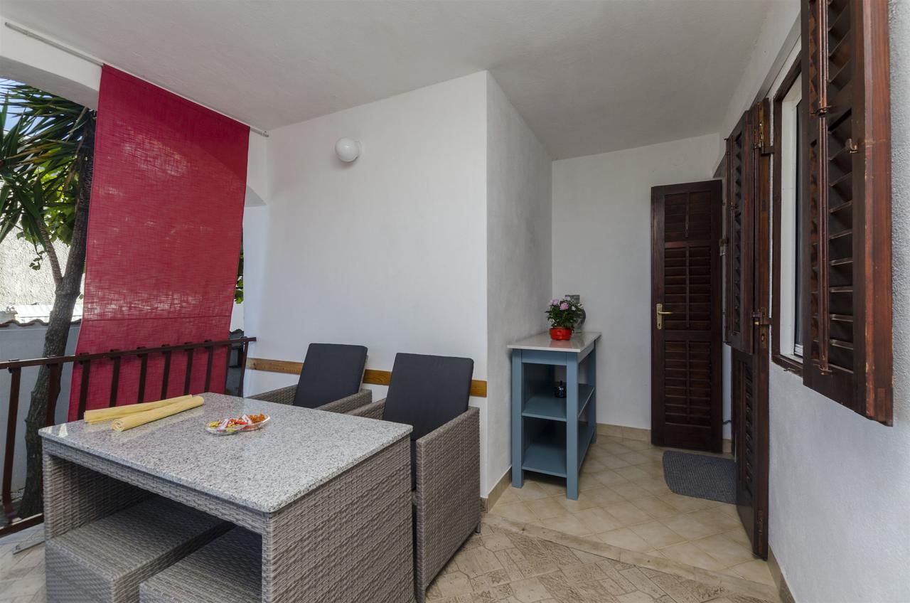 Apartments Denis Supetar Exterior photo